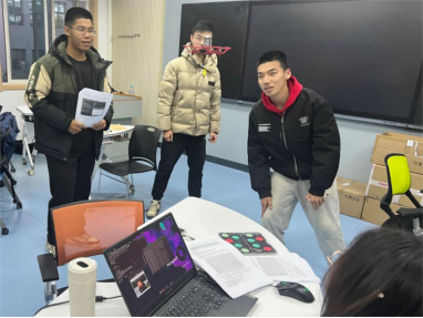 智能無人系統(tǒng)“做中悟”高階項目式課程。校方供圖