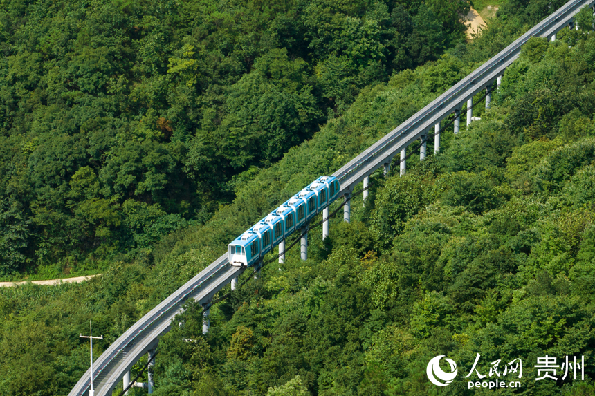 野玉海單軌小火車項目。人民網(wǎng)記者 涂敏攝