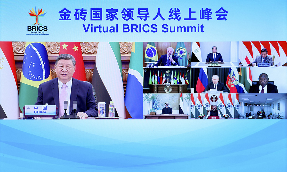 9月8日晚,國家主席習(xí)近平出席金磚國家領(lǐng)導(dǎo)人線上峰會,并發(fā)表題為《團(tuán)結(jié)合作?砥礪前行》的重要講話。新華社記者 劉彬 攝 9月8日晚,國家主席習(xí)近平出席金磚國家領(lǐng)導(dǎo)人線上峰會,并發(fā)表題為《團(tuán)結(jié)合作?砥礪前行》的重要講話。新華社記者 劉彬 攝