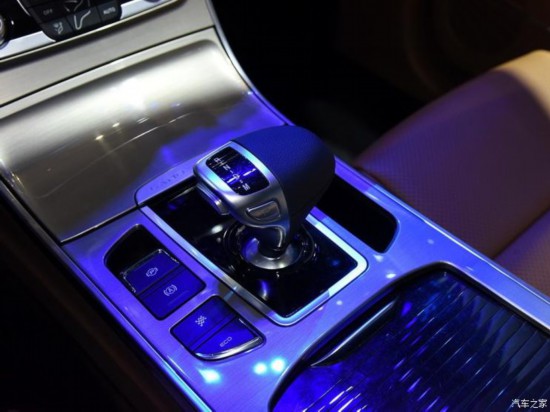 陸風(fēng)汽車 陸風(fēng)榮曜 2020款 1.5GTDI 自動智·曜