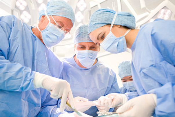 中國(guó)留學(xué)生在美遇天價(jià)手術(shù)：收到1100多萬元賬單